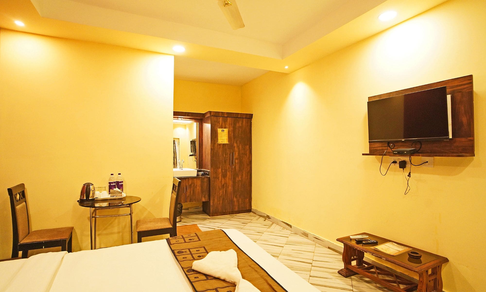 room_img_1